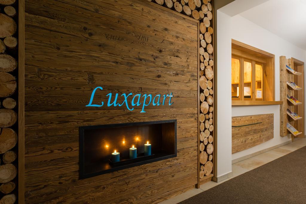 Luxapart Hotell Ladis Exteriör bild